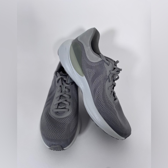 NWOB Lululemon Men's Beyondfeel Running Shoe - Picture 3 of 5